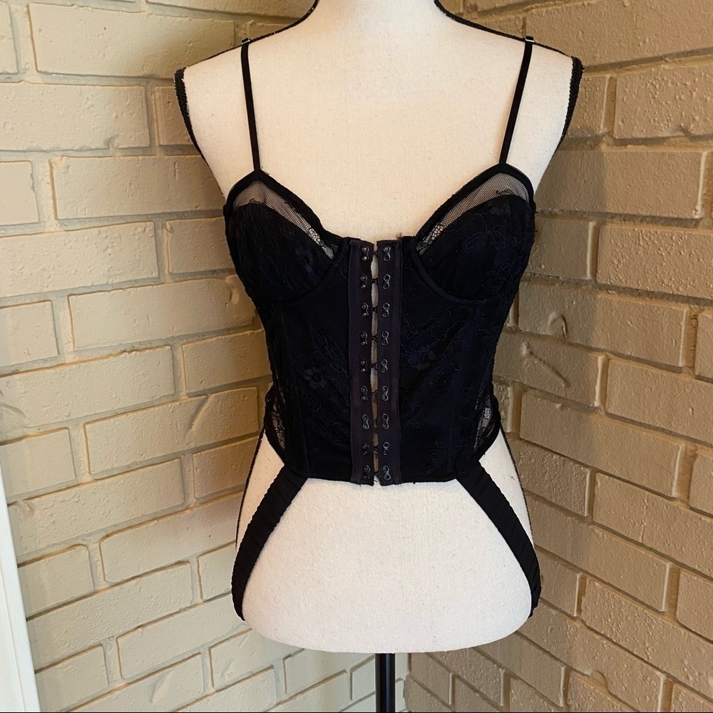 GRLFRND Black Lace Corset Bustier Revolve Bondage Size Small S Blogger Favorite